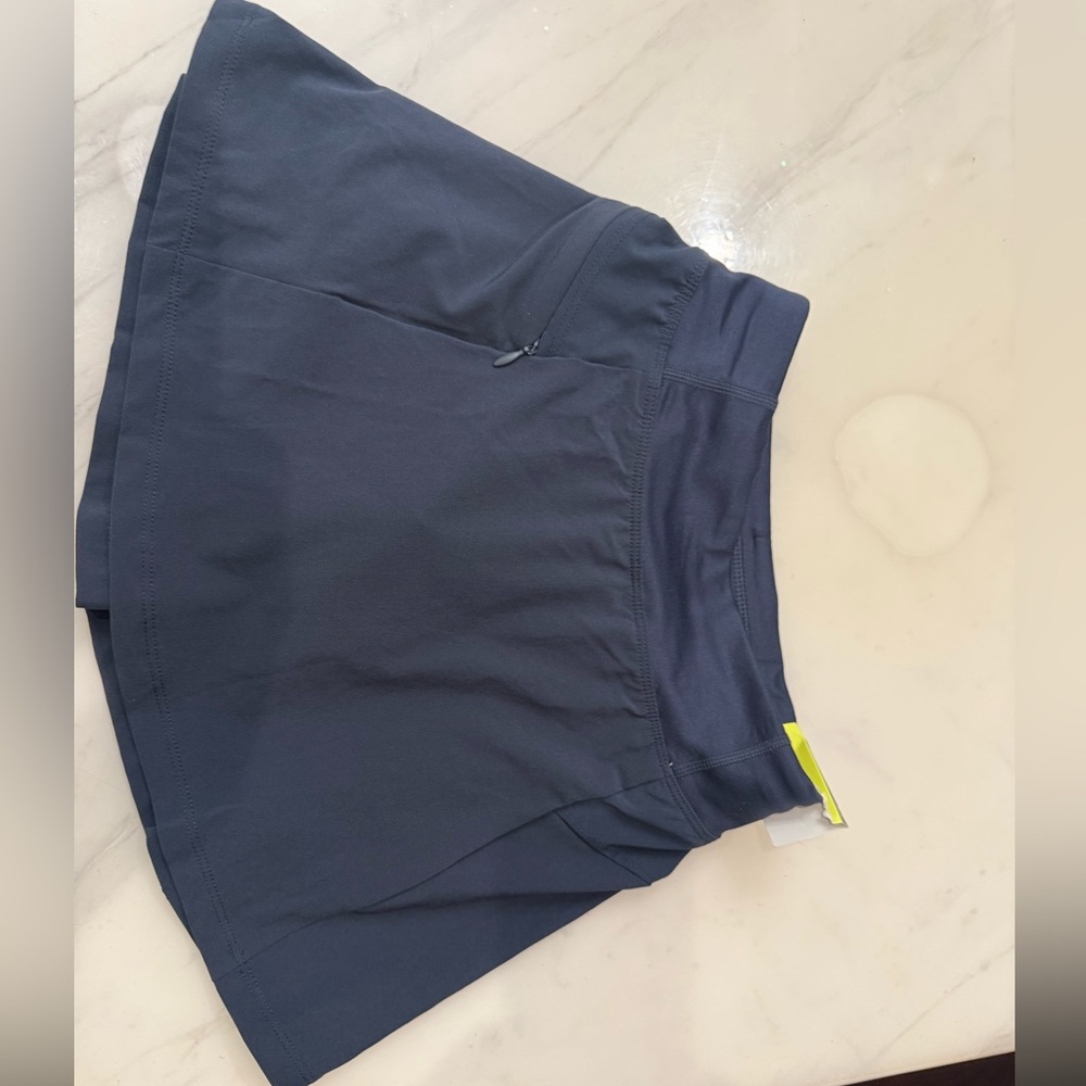 Women's Navy Blue Skort Pockets NWOT Polyester And Spandex..#639
